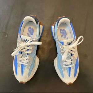Blue New Balance 327